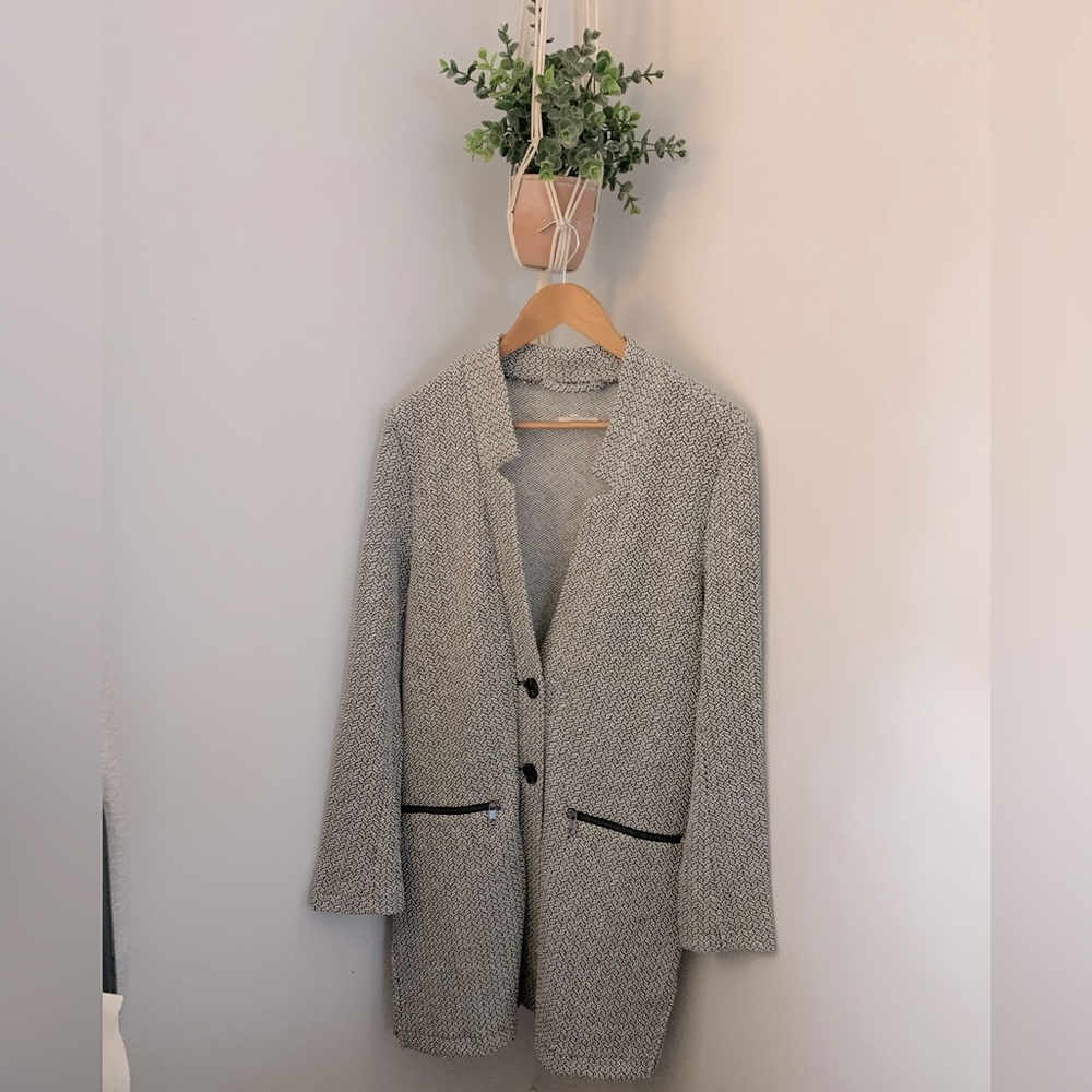 Maurices Grey & Black Cardigan Sweater Size M